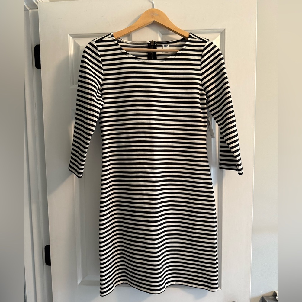 Old Navy Ribbed Striped 3/4 Sleeve Black and Cream Dress Size S